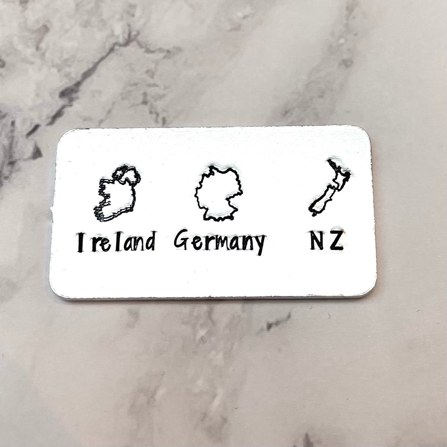 Miles Apart Close at Heart keyring - choice of countries