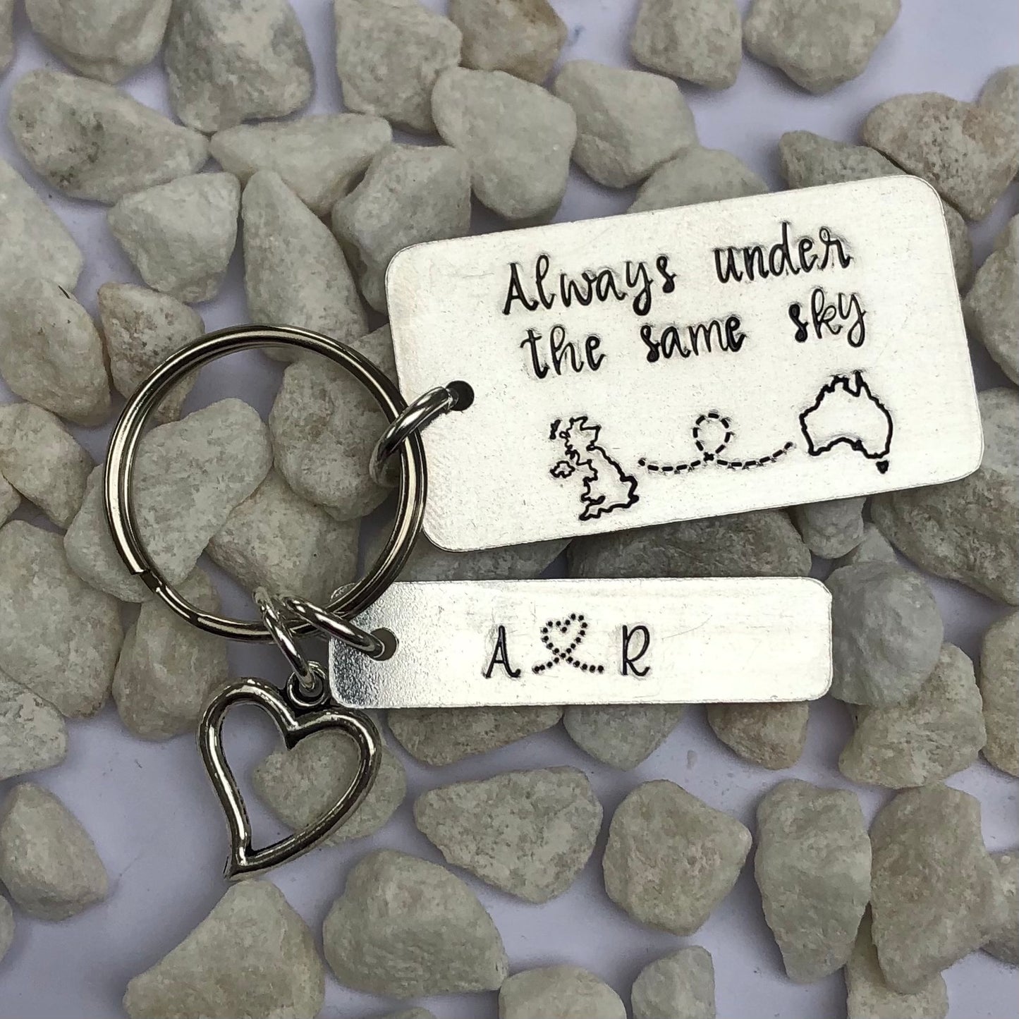 'Always under the same sky' keyring - UK / Australia